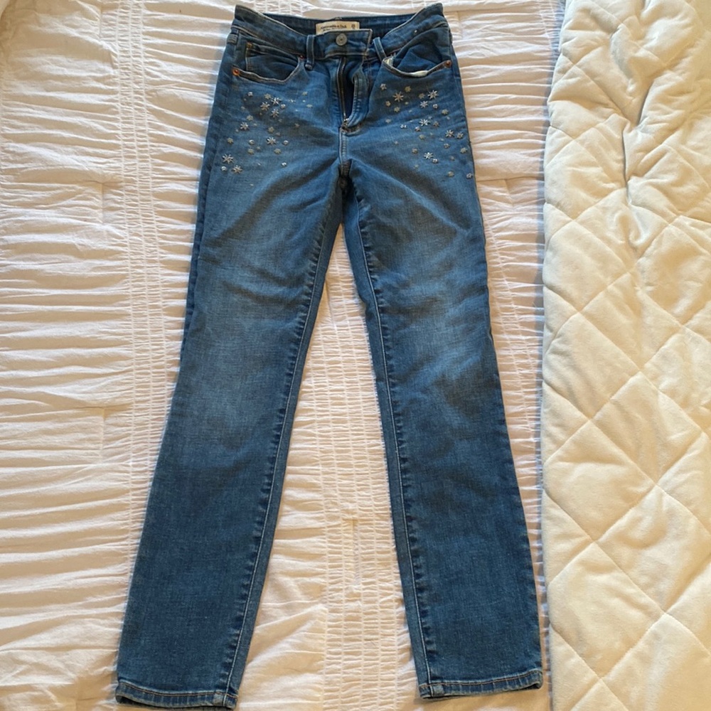 Detailed abercrombie skinny jeans